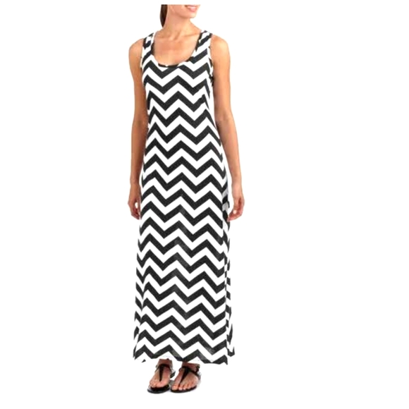 $5⛄NWT Soft Stitch Black and White Chevron Print Dress - Picture 1 of 6